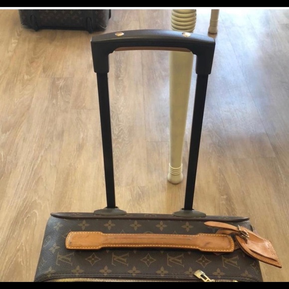 Authentic Louis Vuitton Pegase 45 - Picture 7 of 7